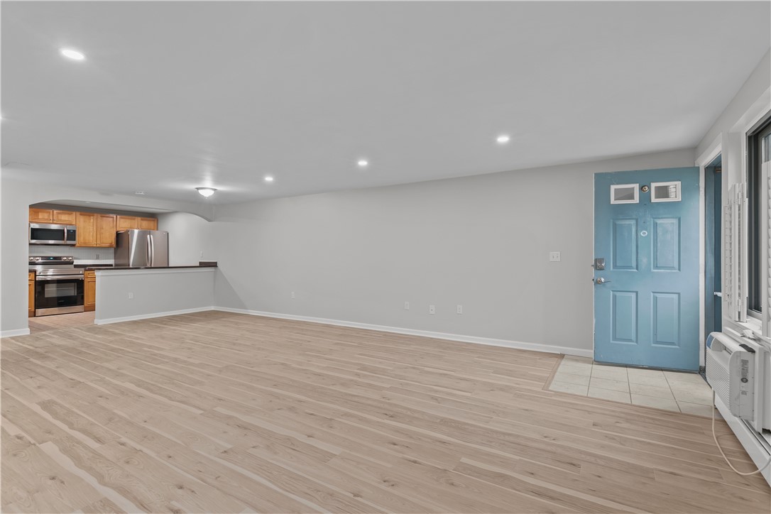 66 Girard Avenue 402