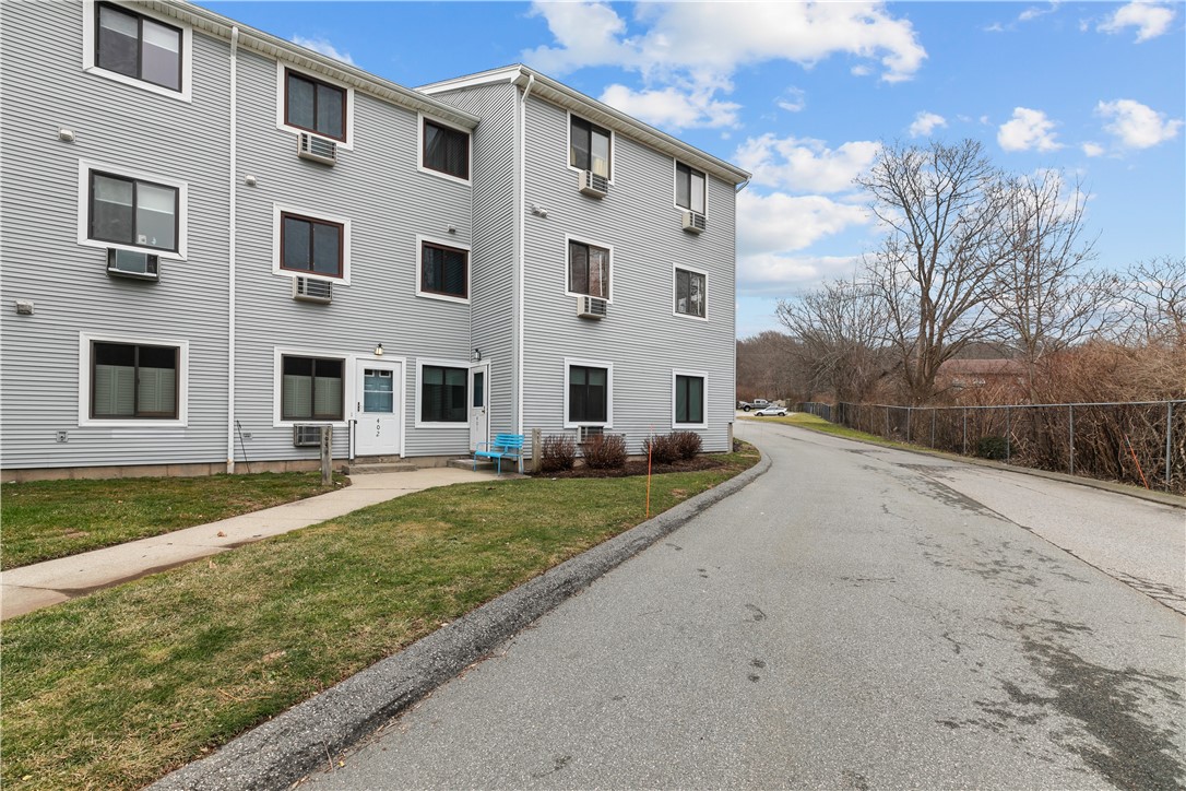 66 Girard Avenue 402