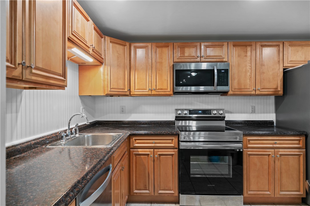 66 Girard Avenue 402