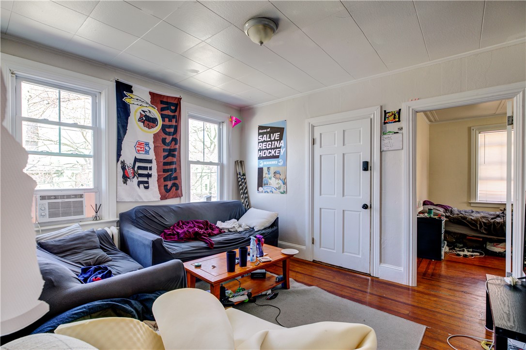 427 Spring Street 2