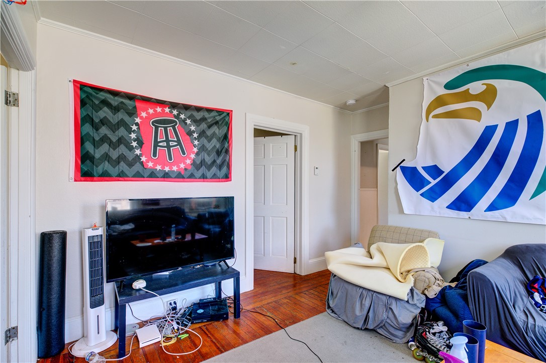 427 Spring Street 2