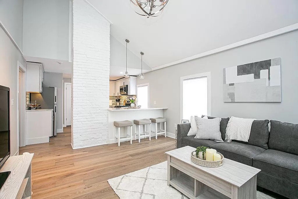 14 Brinley Street