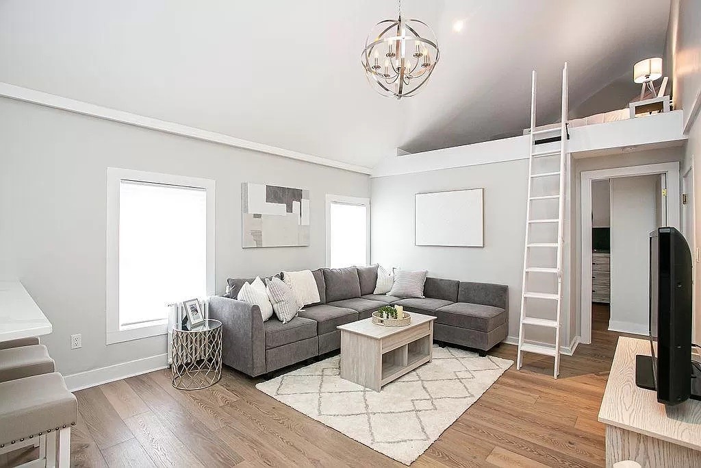 14 Brinley Street