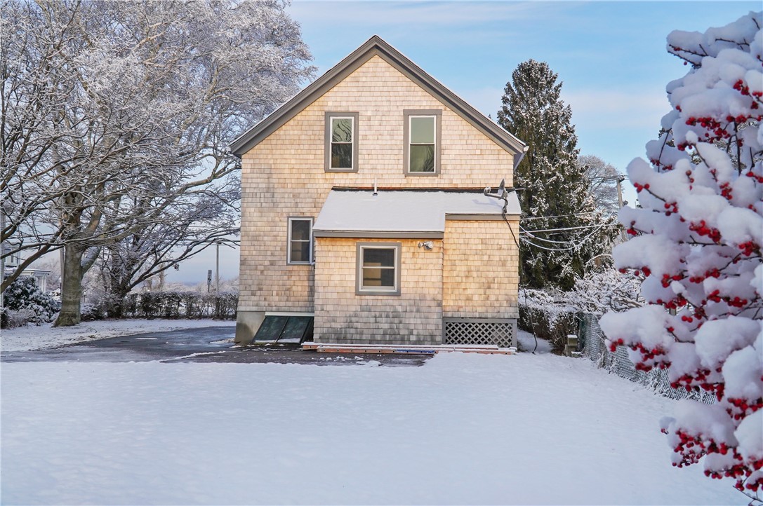 38 West Main Road