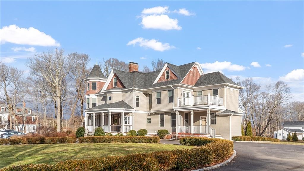 567 Bristol Ferry Road 1