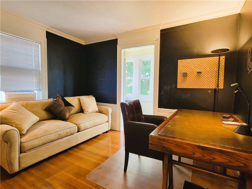 60 Prairie Avenue
