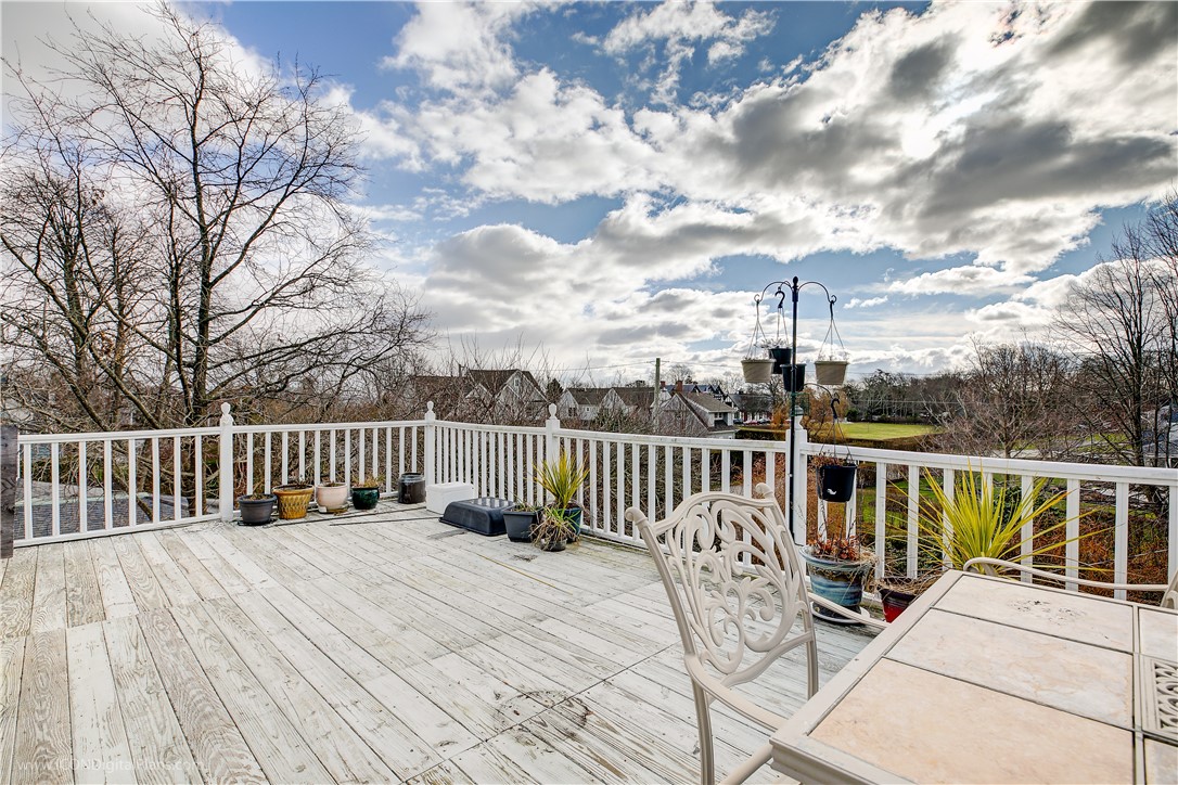 11 Dresser Street 2