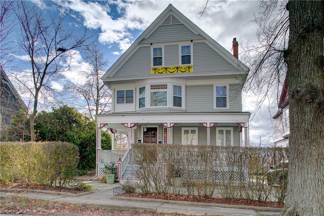 11 Dresser Street 2
