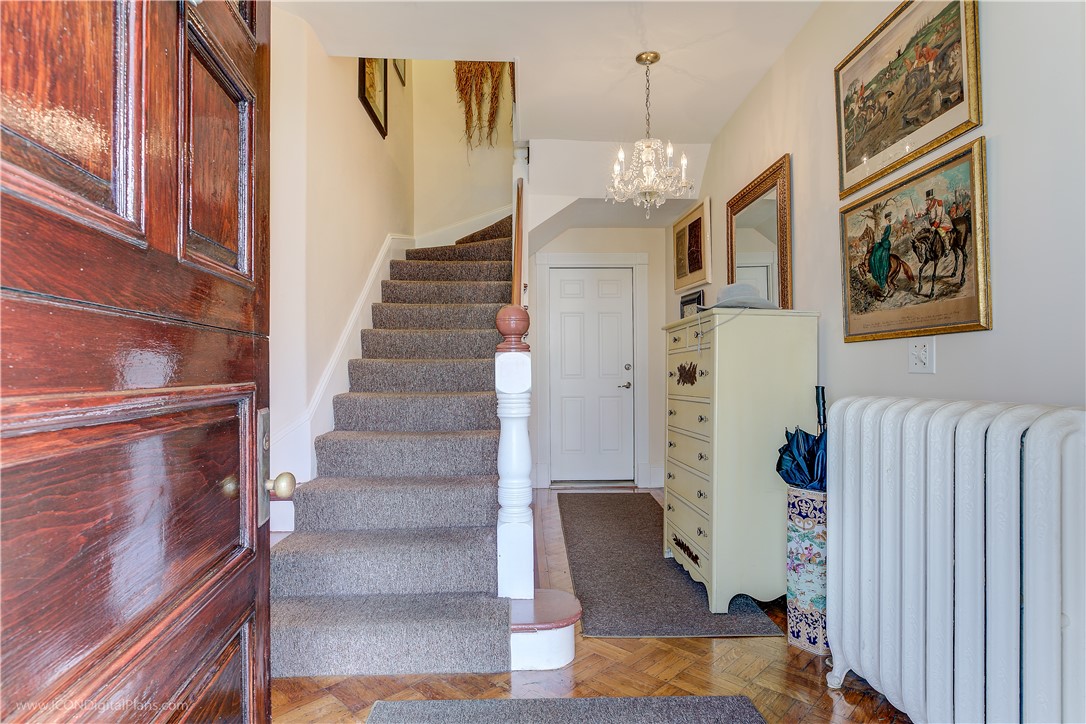 11 Dresser Street 2