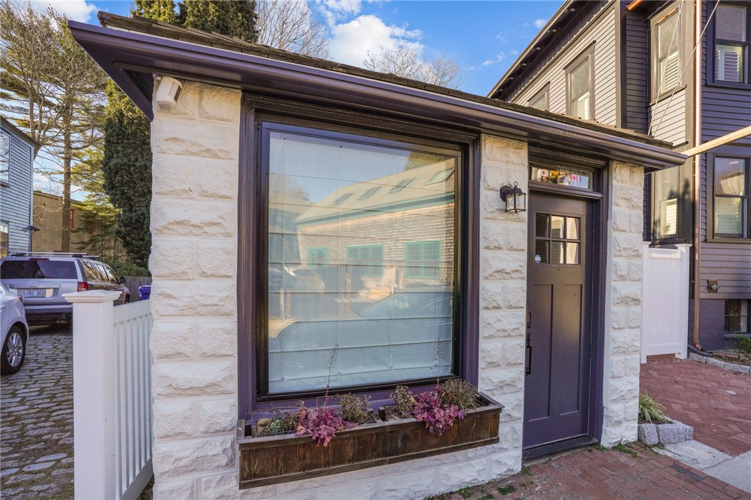 6 Cross Street