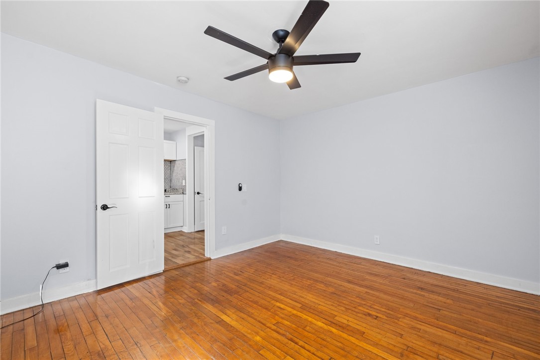 20 Bradley Terrace B