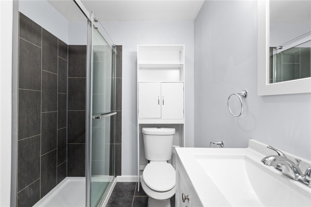 20 Bradley Terrace B