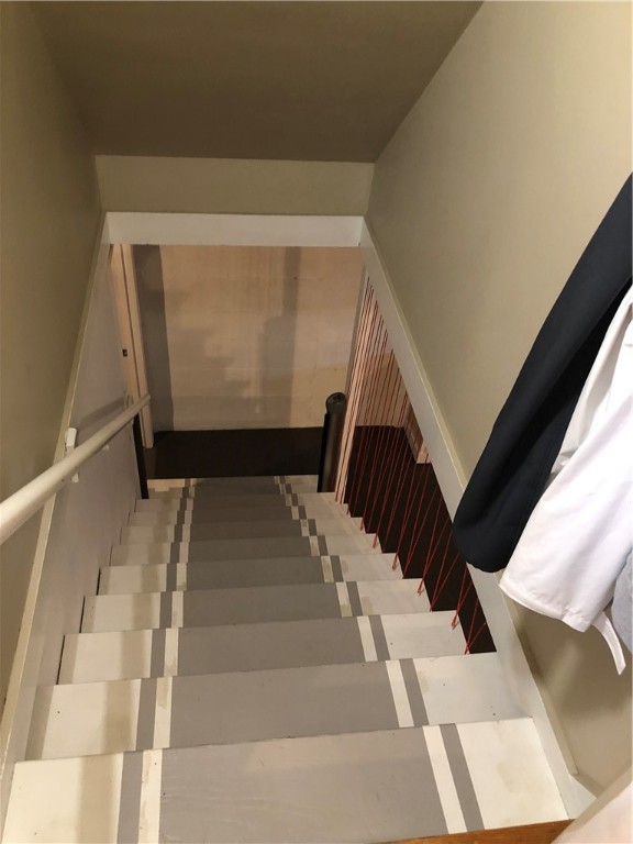 12 Hillside Avenue