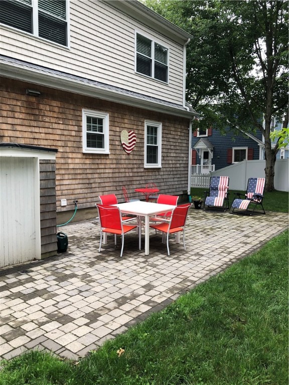 12 Hillside Avenue