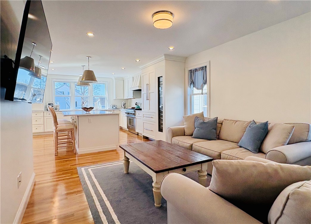 11 W. Narragansett Avenue 2