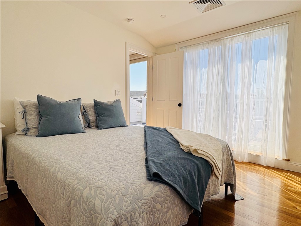 11 W. Narragansett Avenue 2