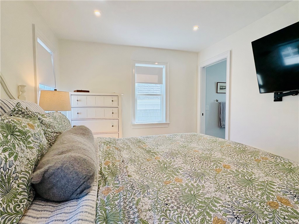 11 W. Narragansett Avenue 2