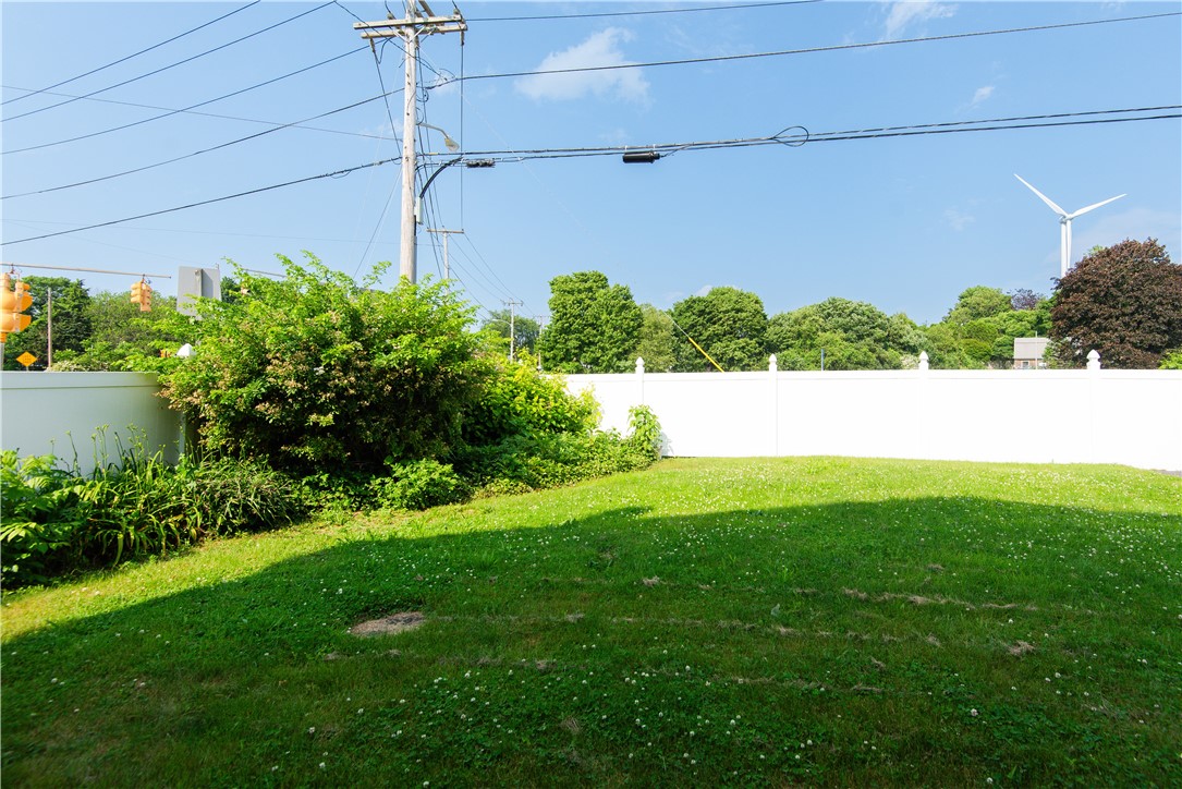 10 West Main Road