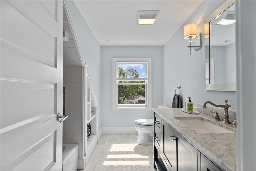 567 Bristol Ferry Road 3