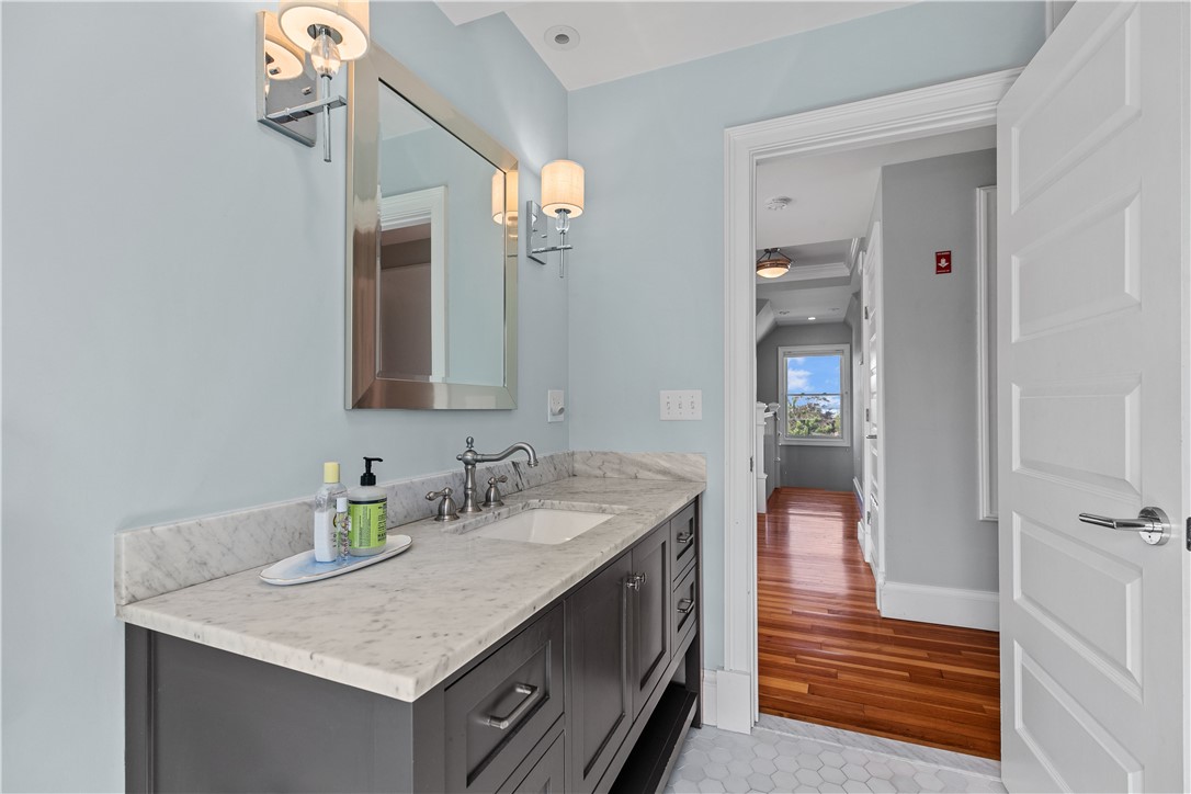 567 Bristol Ferry Road 3