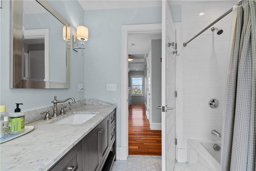 567 Bristol Ferry Road 3