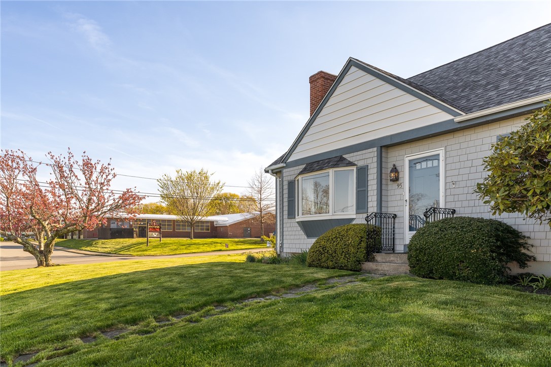 95 Douglas Avenue