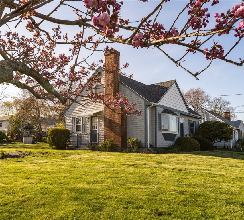 95 Douglas Avenue