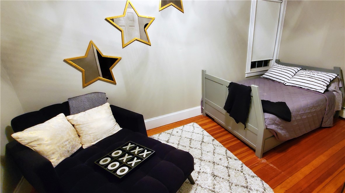 102 Broadway 1C
