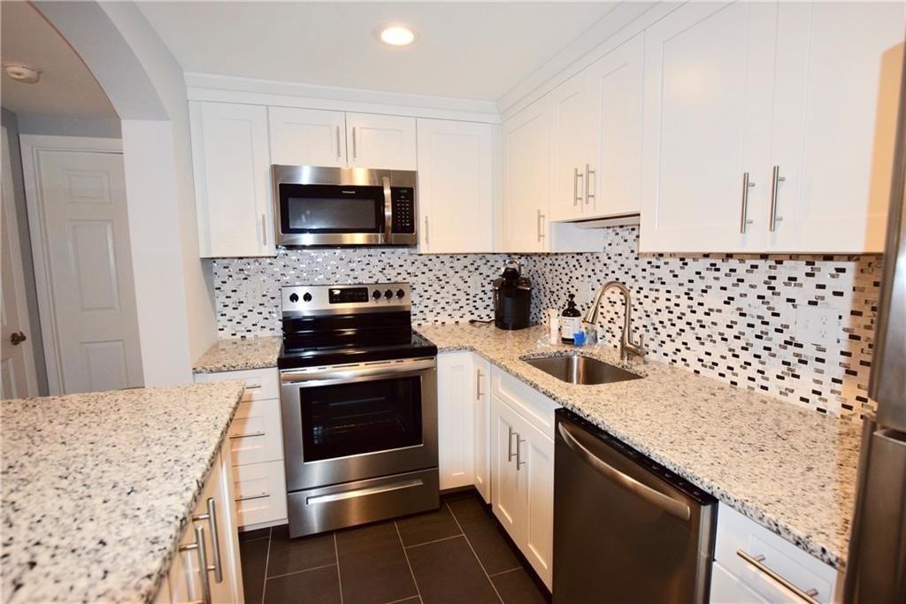 66 Girard Avenue 309
