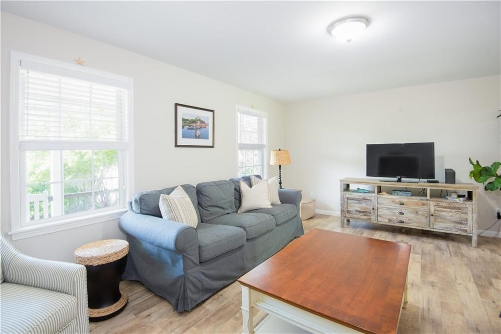 663 Aquidneck Avenue