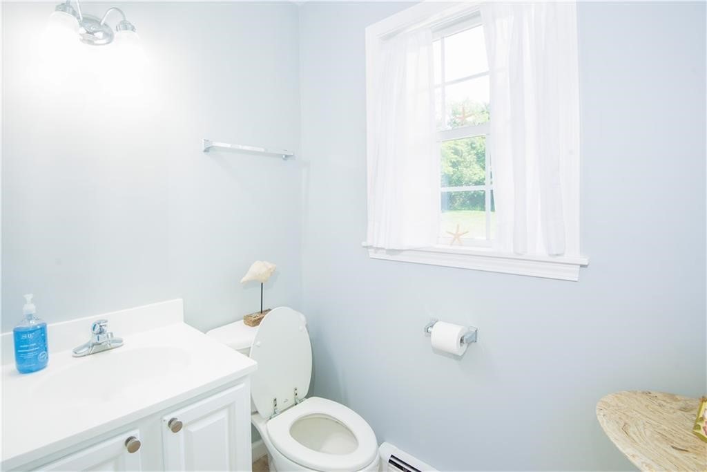 663 Aquidneck Avenue