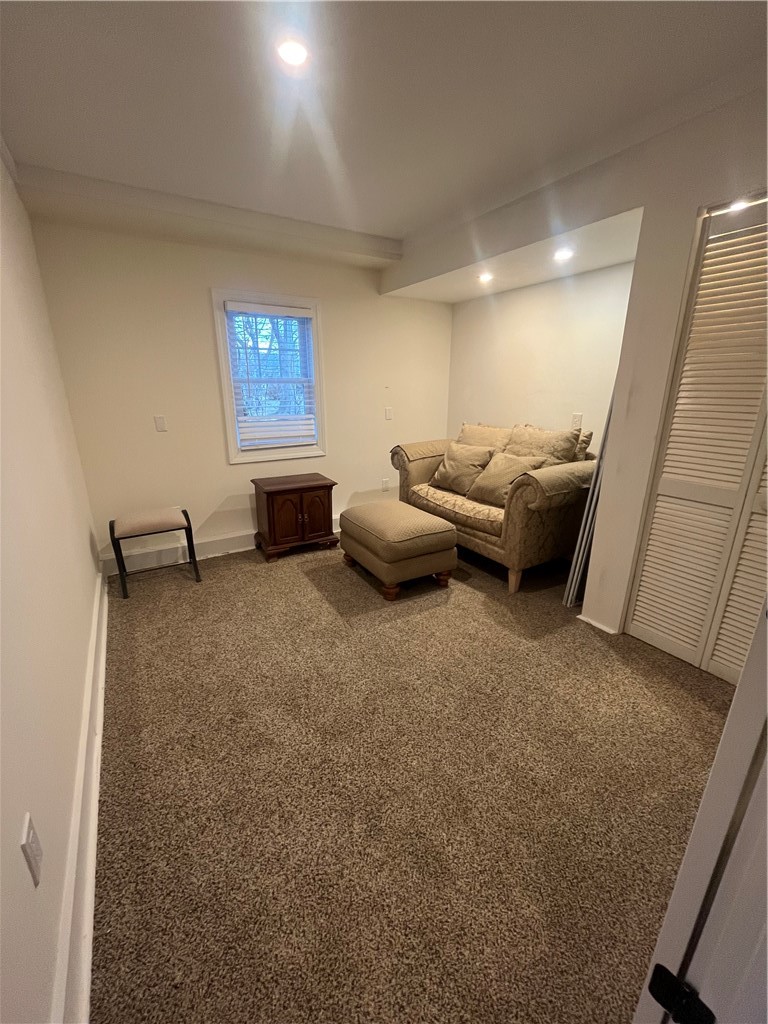 554 East Main Road