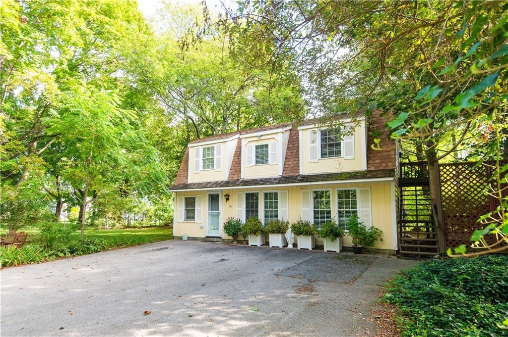 554 East Main Road