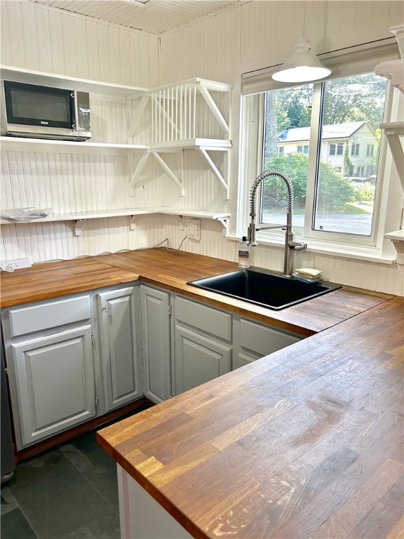 23 Abalone Road