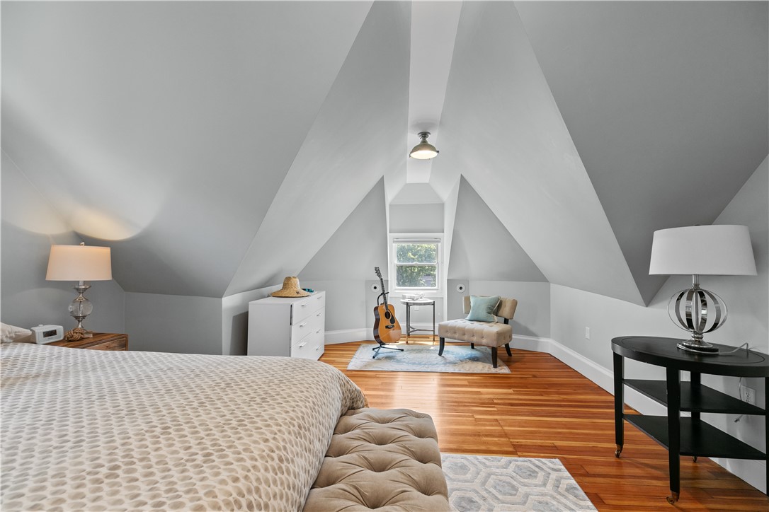 567 Bristol Ferry Road 3
