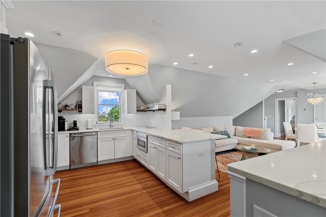 567 Bristol Ferry Road 3