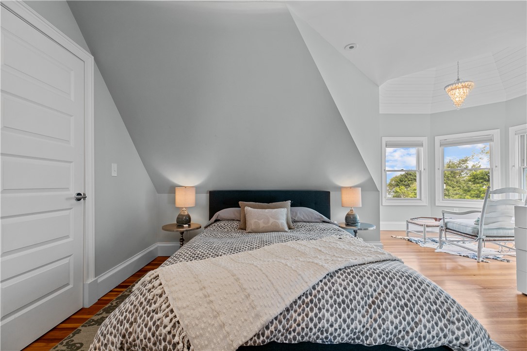 567 Bristol Ferry Road 3