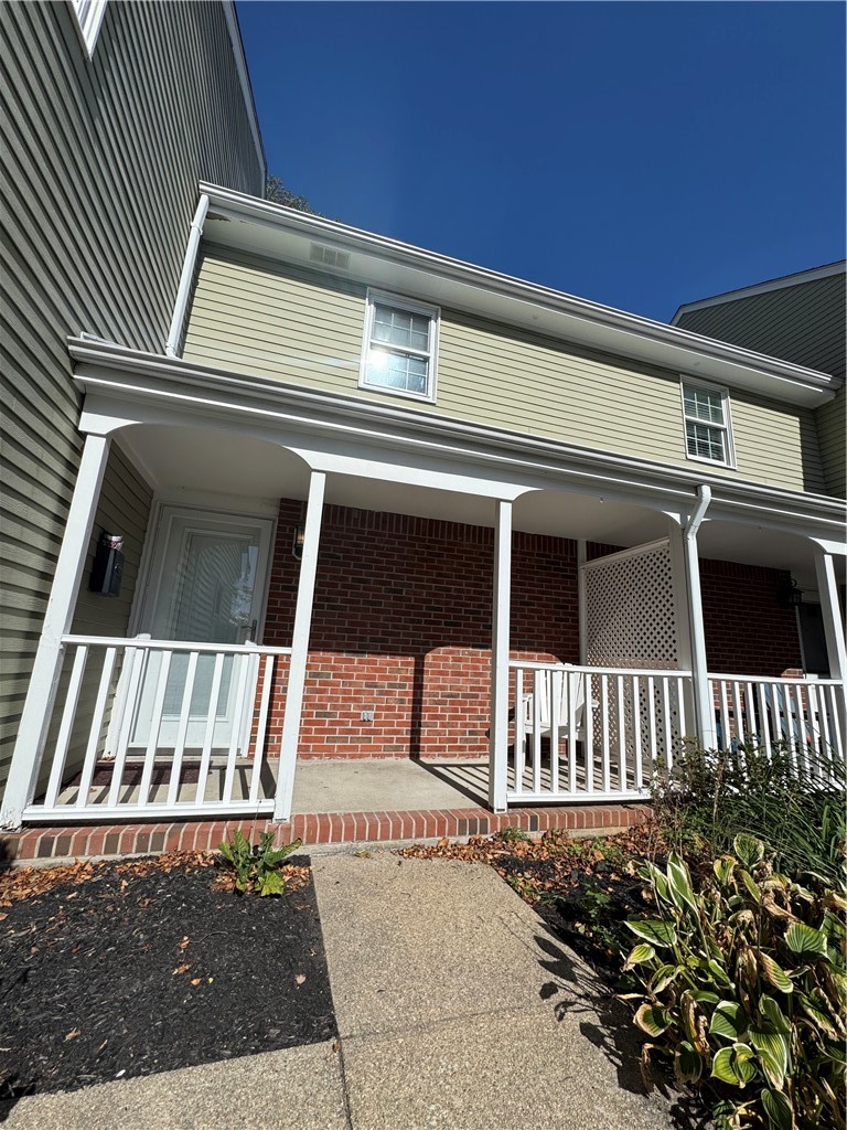 62 Memorial Boulevard