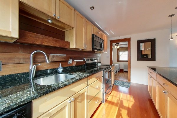 27 Vaughan Avenue