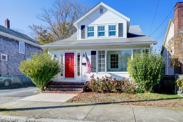 27 Vaughan Avenue