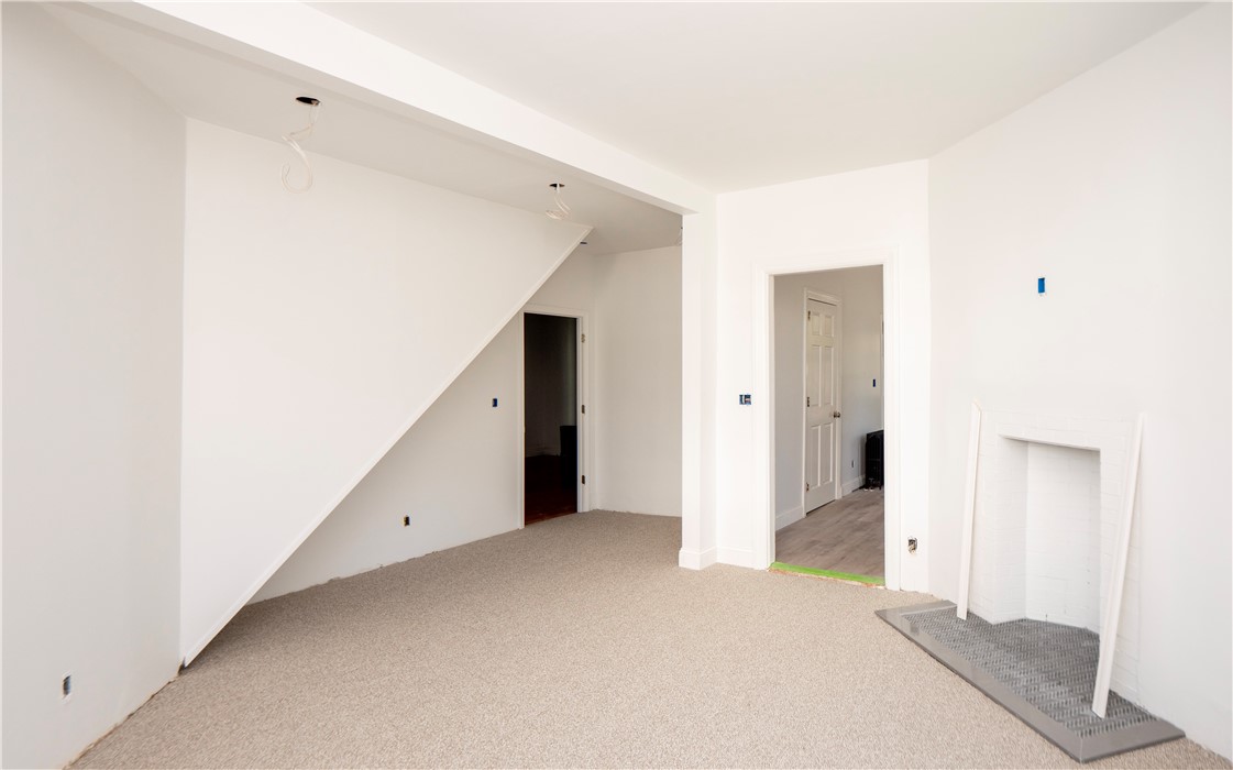 8 Pleasant Street 1