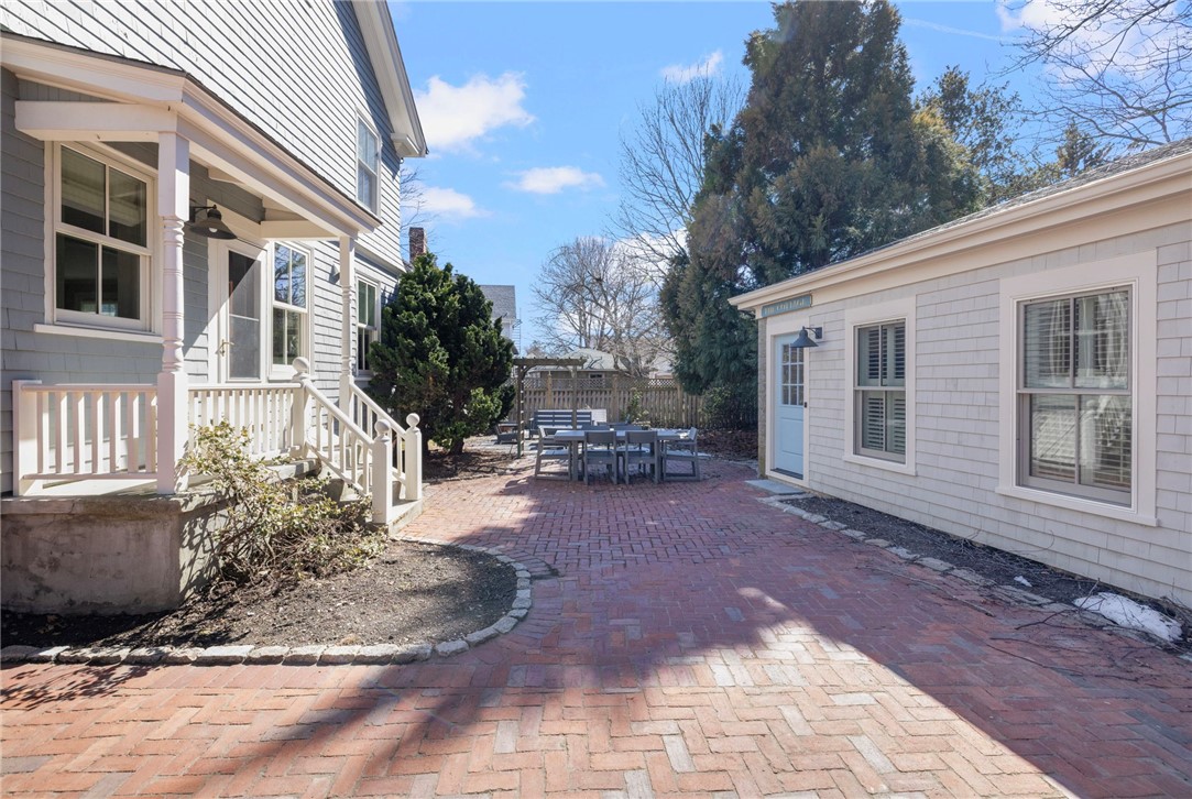 89 Gibbs Avenue