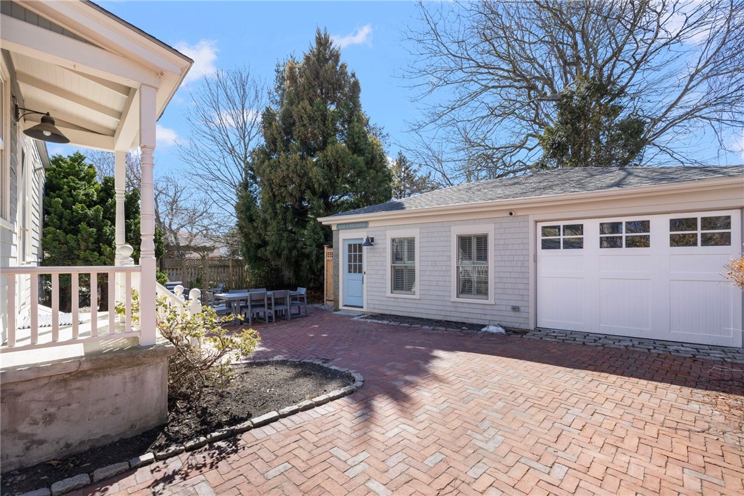 89 Gibbs Avenue