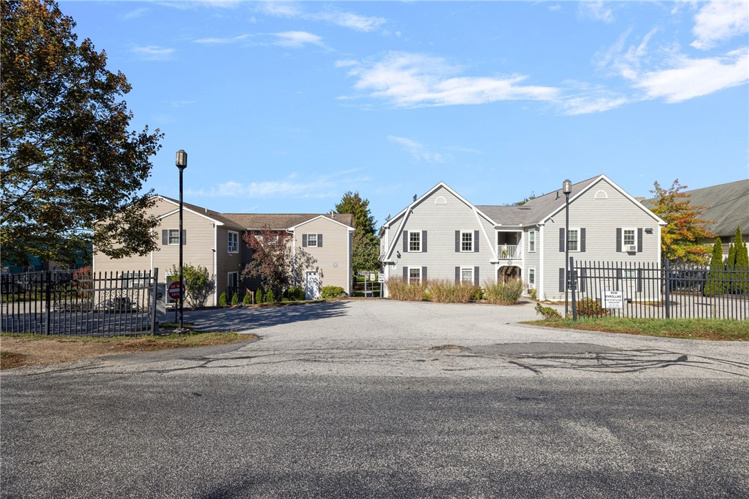 231 Maple Avenue 204