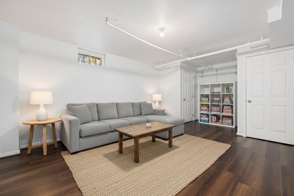 231 Maple Avenue 204