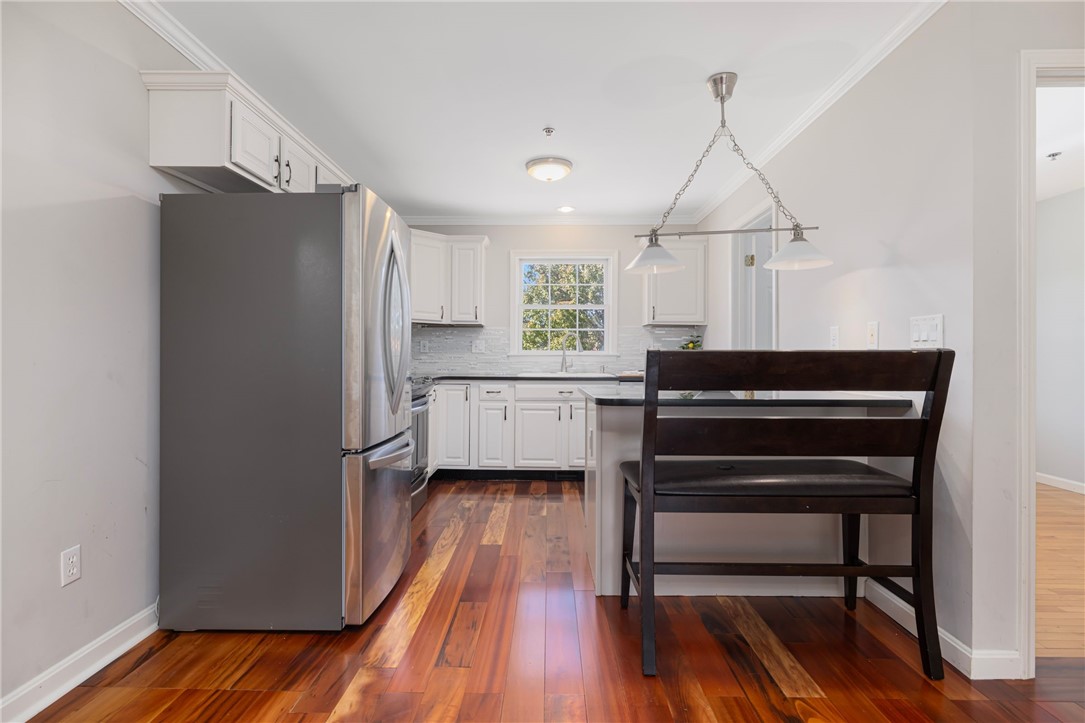 231 Maple Avenue 204