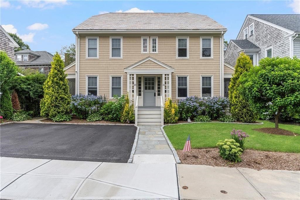 23 Pell Street