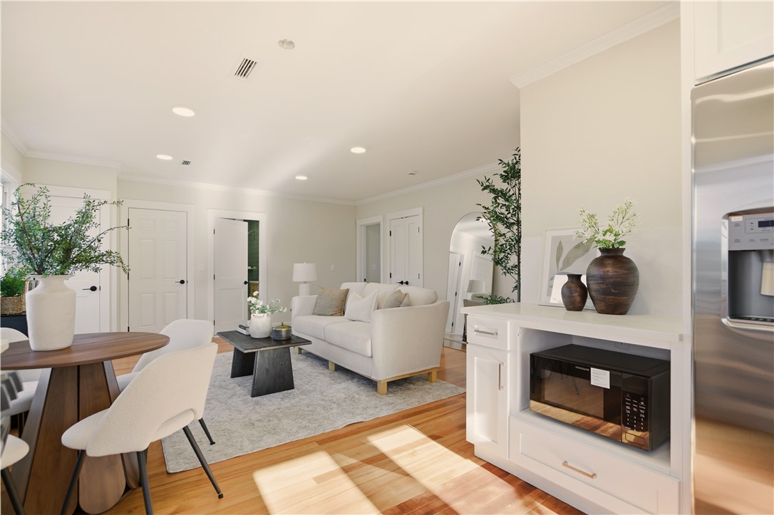 85 Bayview Avenue 2