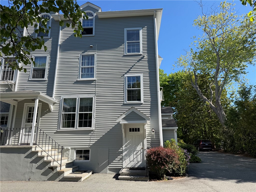 141 Narragansett Avenue 2B
