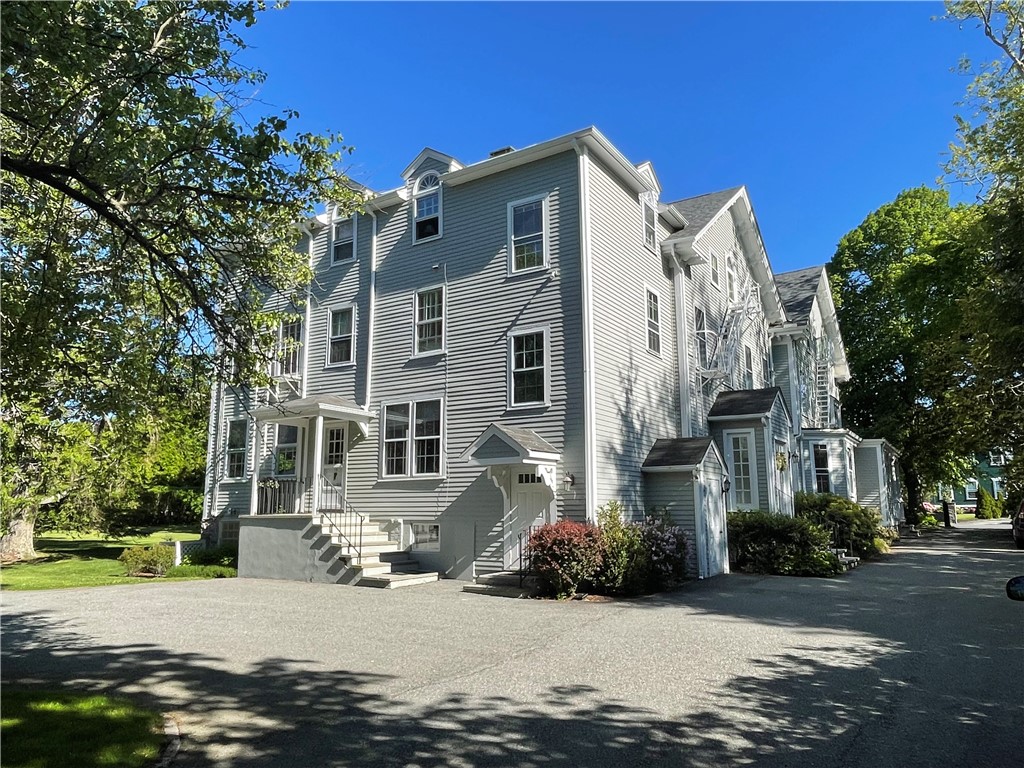 141 Narragansett Avenue 2B